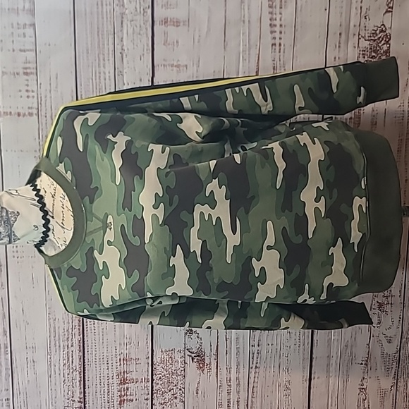 Eddie Bauer cute camo inside butter soft sweatshirt - Picture 2 of 9